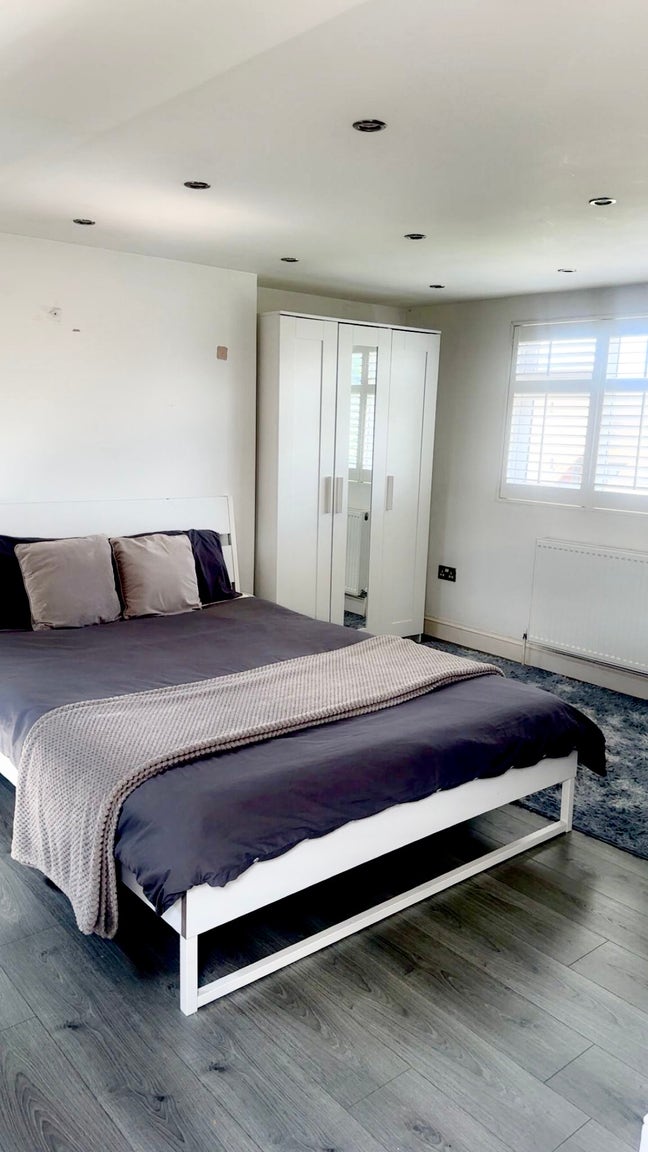 Double Room Ensuite - Chingford E4 Main Photo