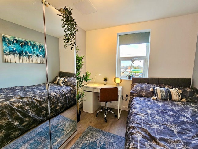 Designer EN-SUITE room - Whitefield Main Photo