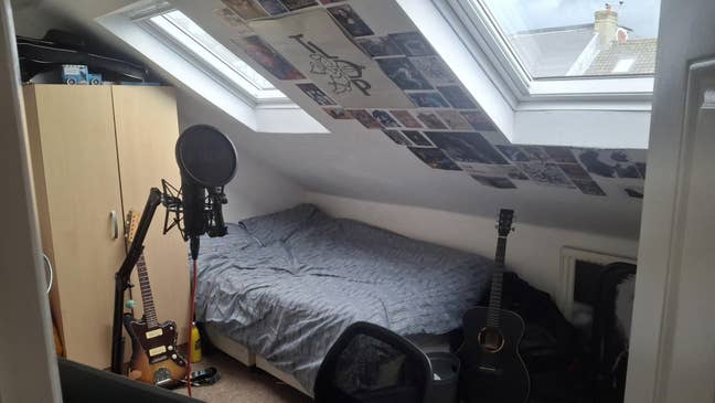 Looking for a new housemate Main Photo