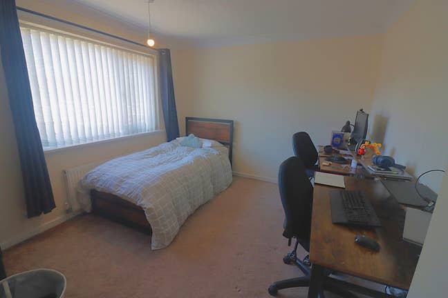 Modern 3 Bedroom Detached House Main Photo