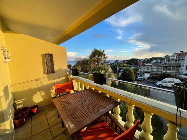 Double room £600pm Falmouth  Main Photo