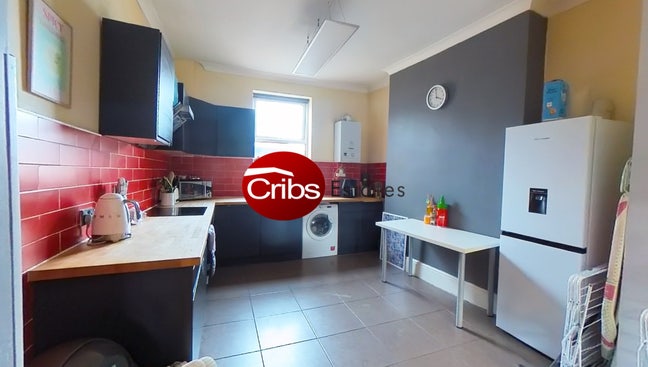 3 Bedroom Flat to Rent in Merton High Street Main Photo