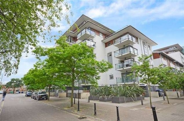 Top Modern En-Suite Room Near London Bridge!! Main Photo