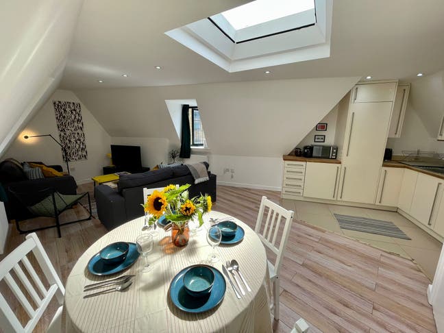 2-6 Month Rent Inc All Bills 2 Bedroom 2 Bathroom  Main Photo