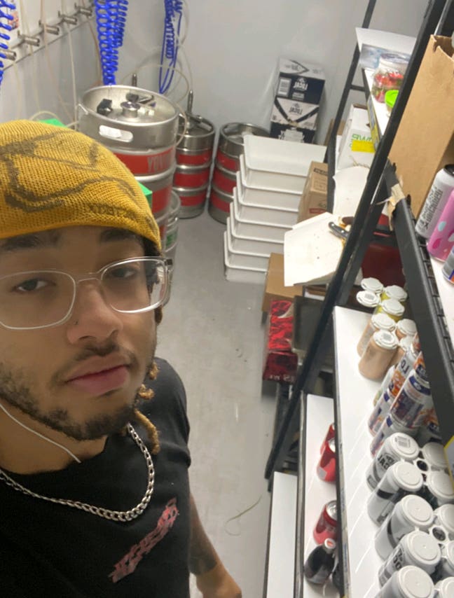 Looking for a temporary stay Main Photo