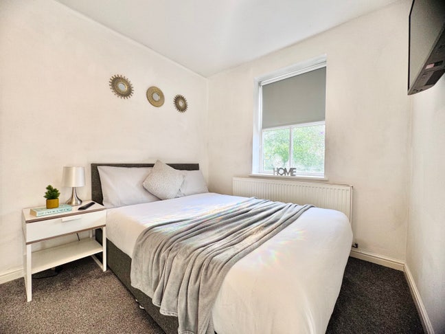 Gorgeous Ensuite Room in Preston Road  Main Photo