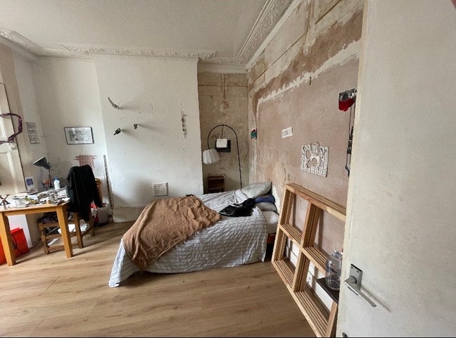 Large double room in Victorian house Clapton  Main Photo