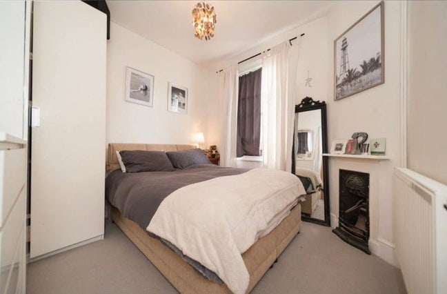 Double room  available - Tooting Bec Main Photo