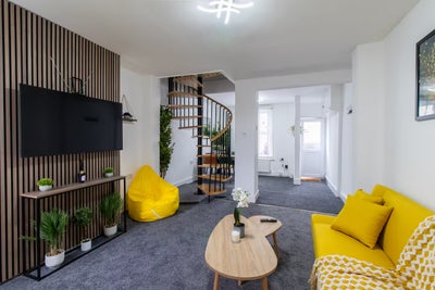 Luxury 2 Bedroom House in Fratton Main Photo