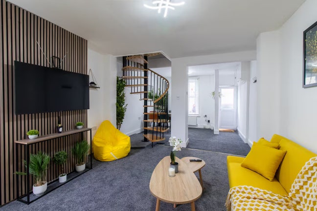 Luxury 2 Bedroom House in Fratton Main Photo