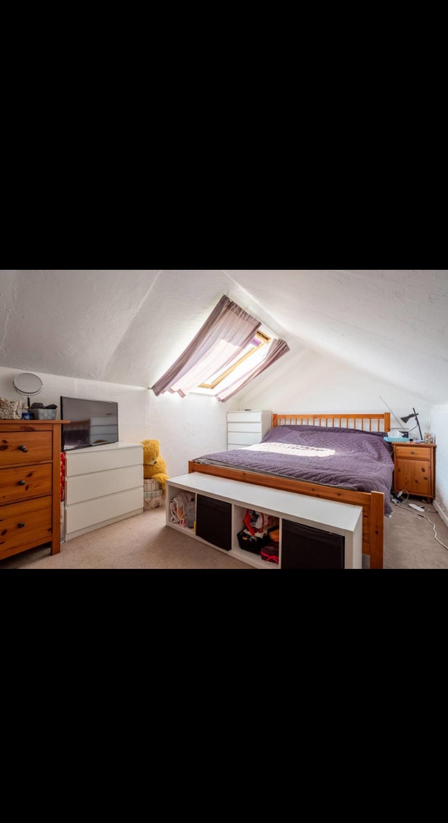 Room available London - Earlsfield  Main Photo