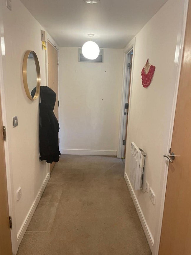 Stunning two bed Seaview apartment Main Photo