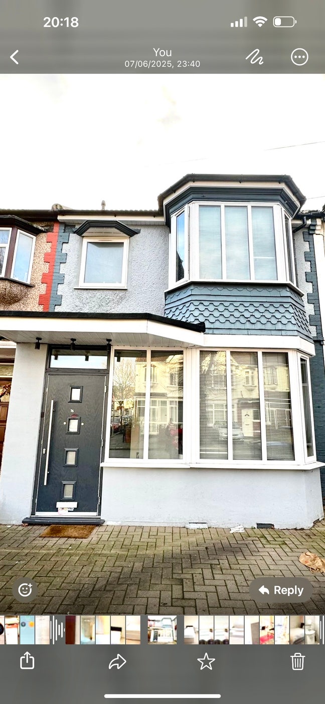   Extra Large double room  with ensuite bathroom.  Main Photo