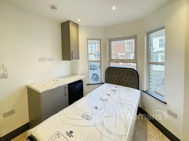 ***Brand New Rooms to Let in West Reading*** Main Photo