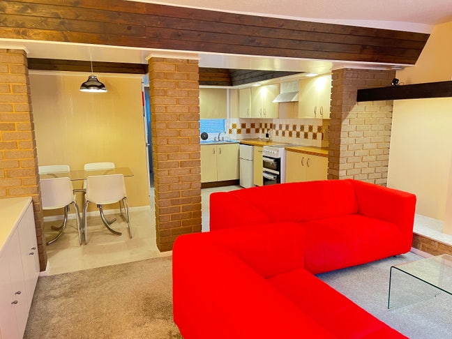 Recently Renovated One Bedroom Flat To Rent Main Photo