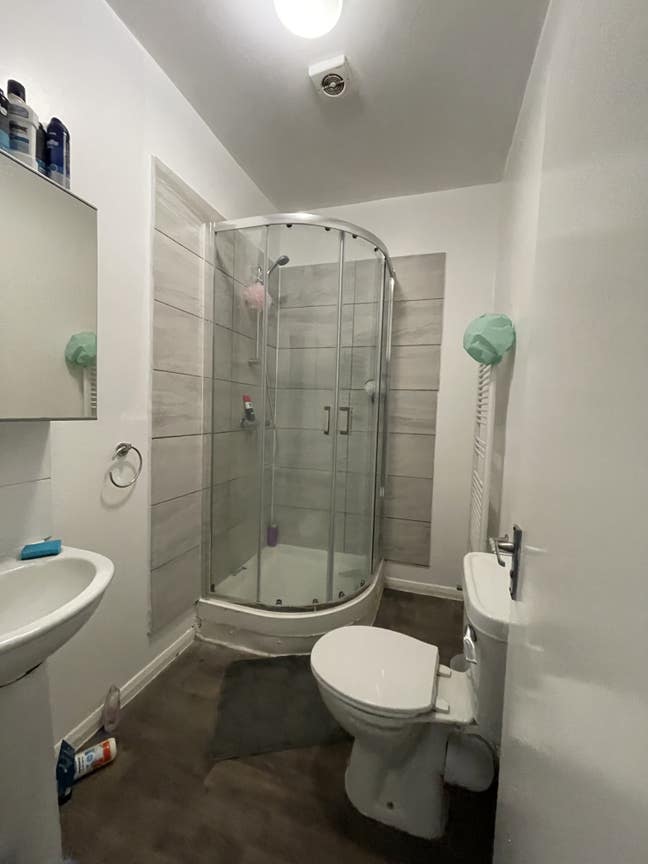 Cosy single room, friendly flat, Hammersmith  Main Photo
