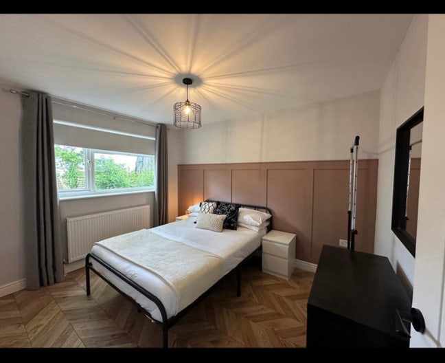 Double bedroom in townhouse Main Photo