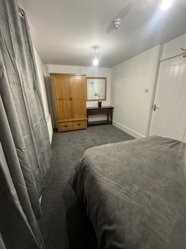 Large double room Main Photo