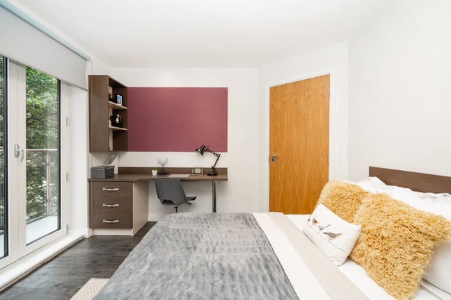 2-Bed Female-Only Student Apartment Main Photo