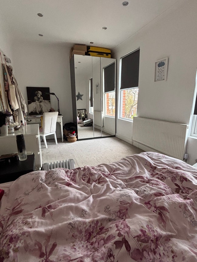 Large double in Blackhorse Road, E17, 25 min to ce Main Photo