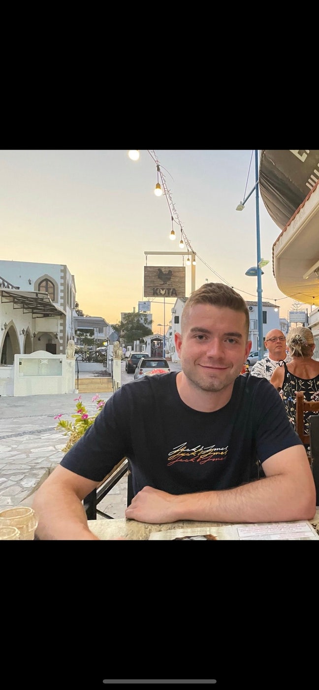 Professional looking for London living! Main Photo