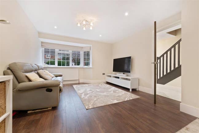 Double Bedroom in Large house Main Photo