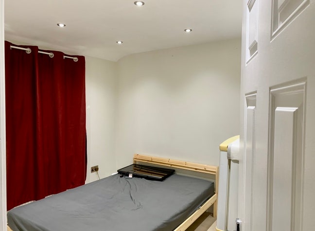 Nice and clean room  Main Photo