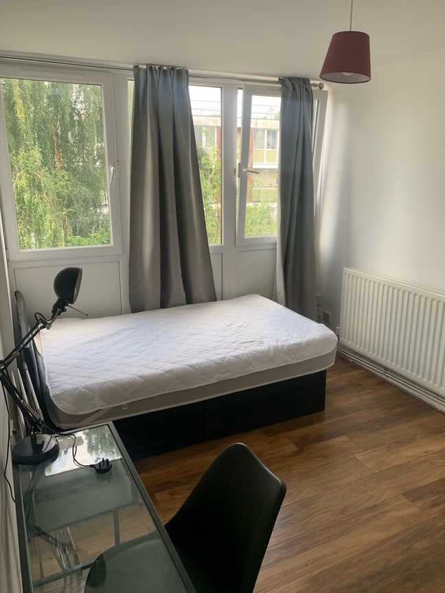 Double Room Available !!! Main Photo