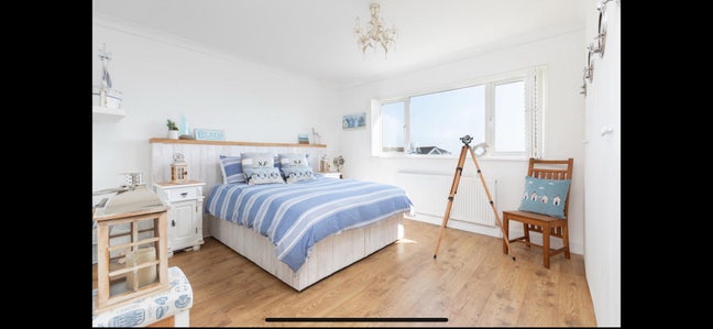  Bright Double Room Ensuite, Sea View (inc bills) Main Photo