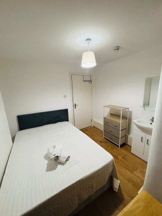 Modern & Bright Room Available  in Whitechapel Main Photo