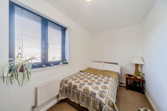 Furnished double room in a warm home  Main Photo