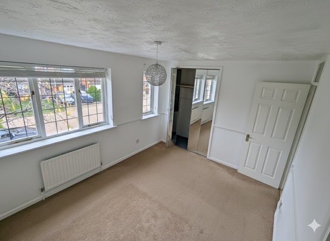 Master Bedroom with Ensuite for short term rental Main Photo