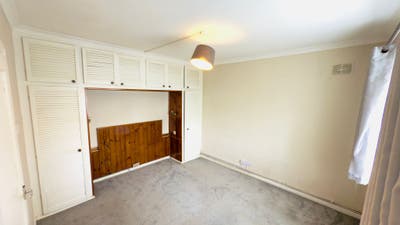 Room Available for girl in sharing Main Photo