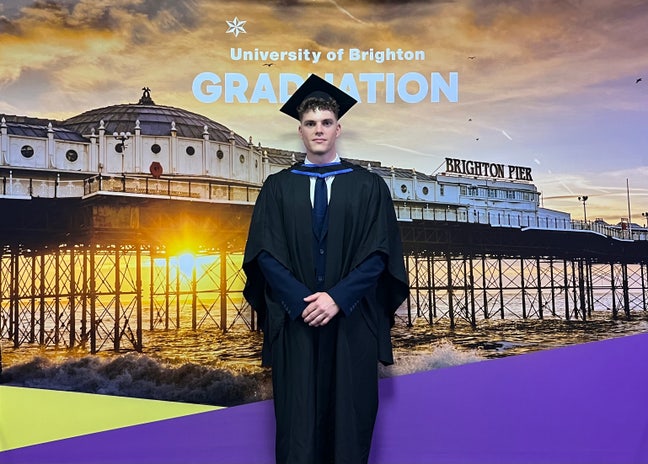 Young IT Professional, Extremely Neat Main Photo