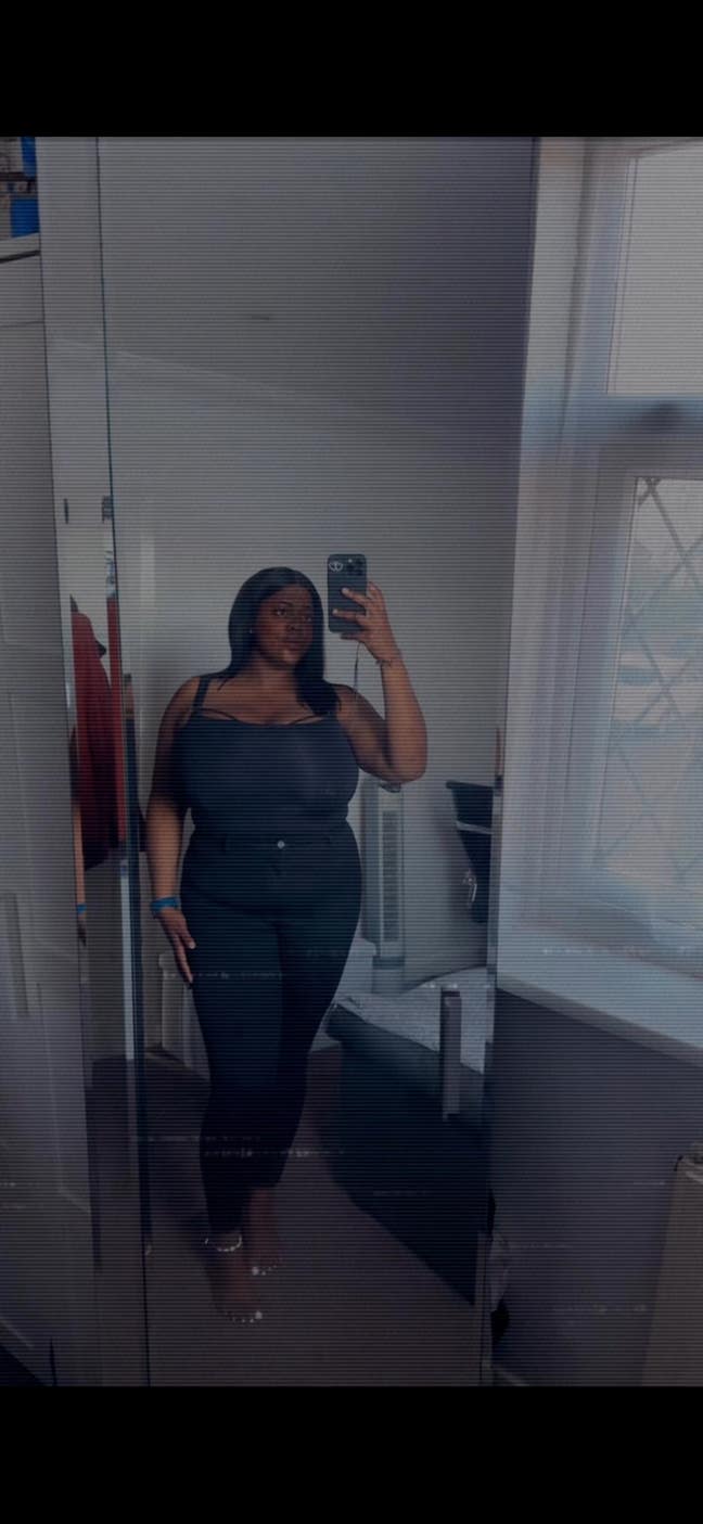 Professional Female seeks a double room Main Photo