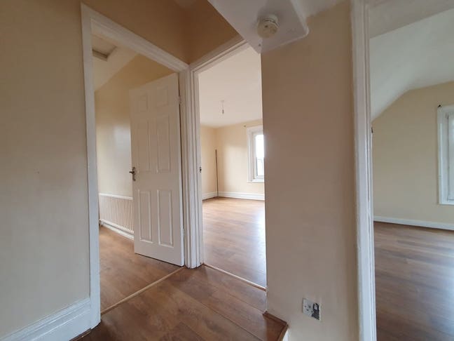 3 Bed Flat, Balmoral Road, ME7 Main Photo