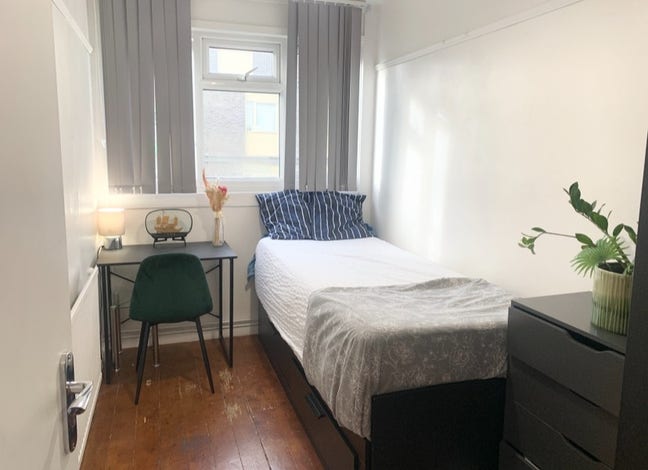 Single room next to Burgess Park Main Photo