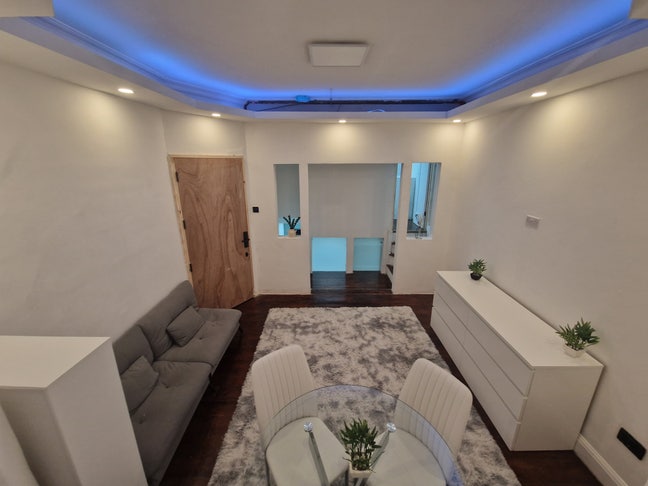 1 Bed Studio Flat Available  Main Photo