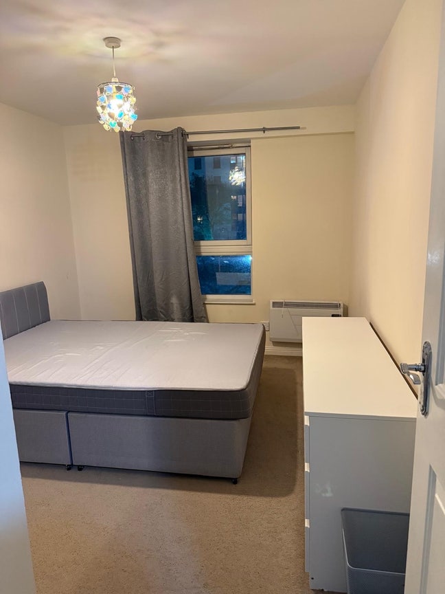 Room Available  Main Photo