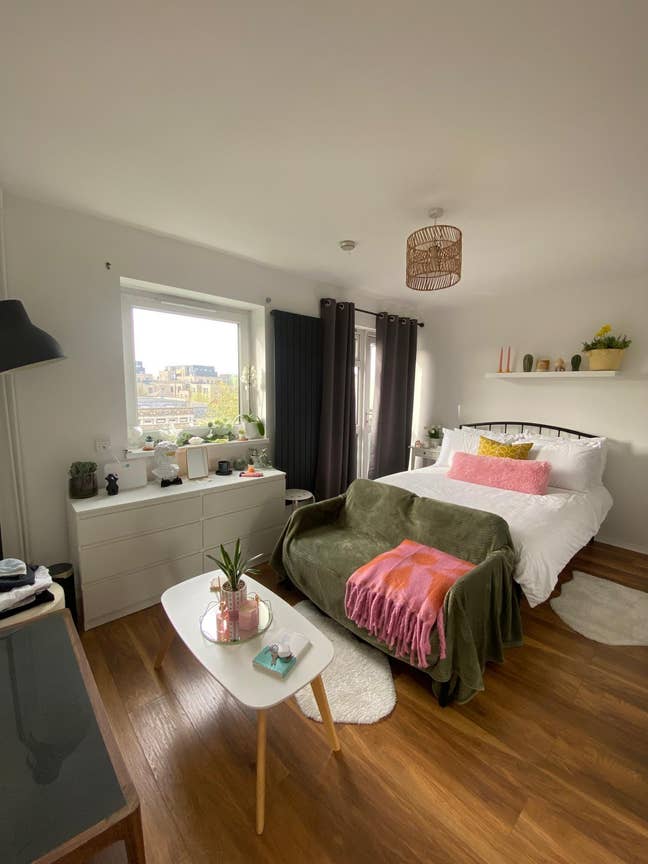 Extra Large Double room next to London Bridge Main Photo