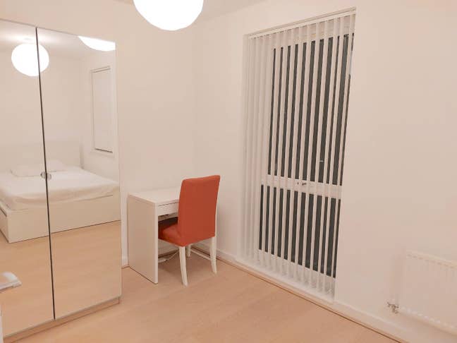 Large Ensuite double room in a New & Stylish house Main Photo