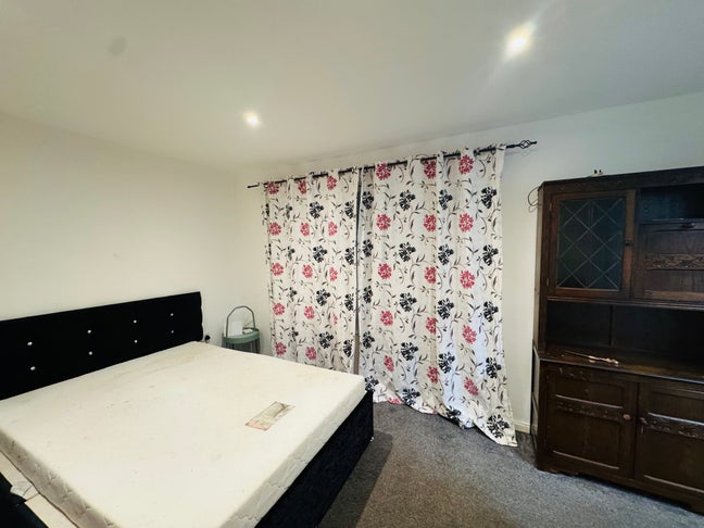 Double room to let Main Photo
