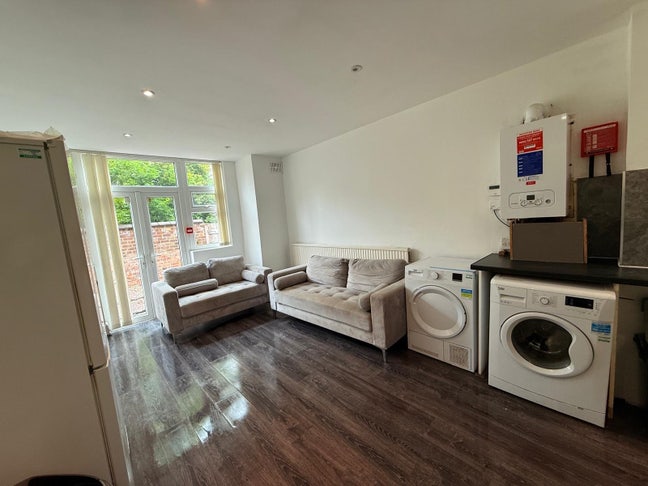 Belgrave Avenue, Longsight M14 5DL Main Photo