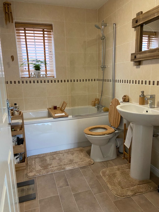 Bright, quiet Double bedroom & own bathroom Main Photo