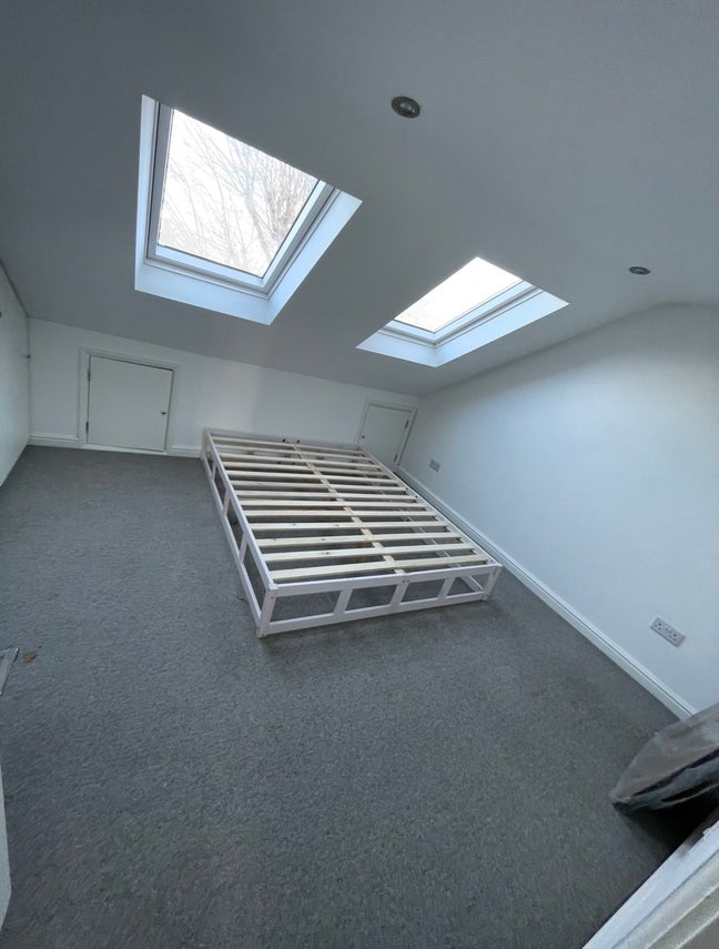 1 room in Leytonstone  with chilled housemates! Main Photo