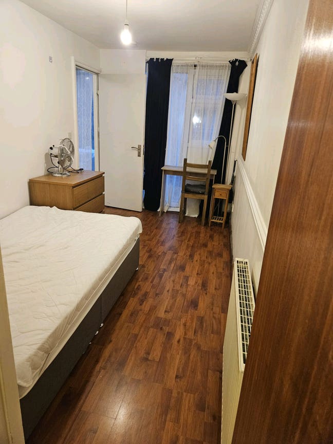 Double Room Available now all bills incl. Main Photo