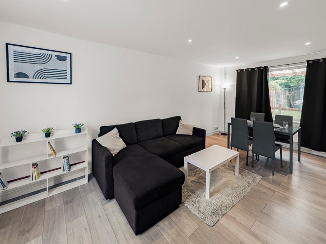 3Bed house Abbey wood/Elizabeth line/Free parking Main Photo