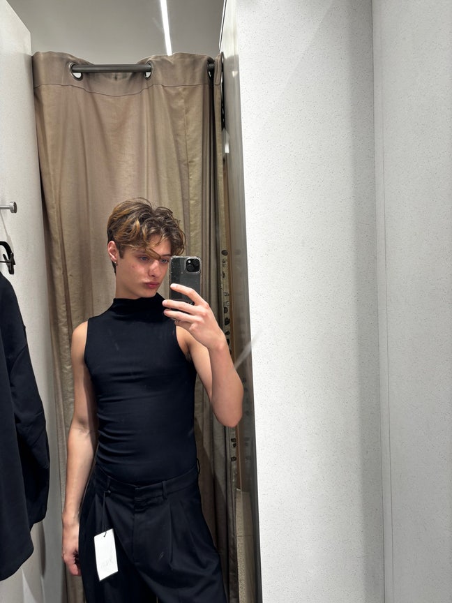 2 Males looking for a 2-bed flat Main Photo