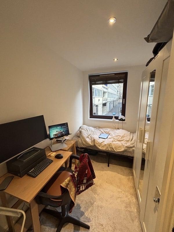 Modern Single Room in Central London Main Photo