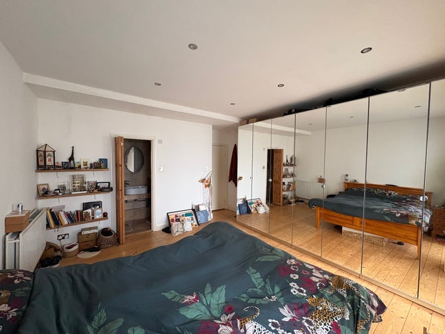 En-Suite Room in Tulse Hill Near Brockwell Park Main Photo